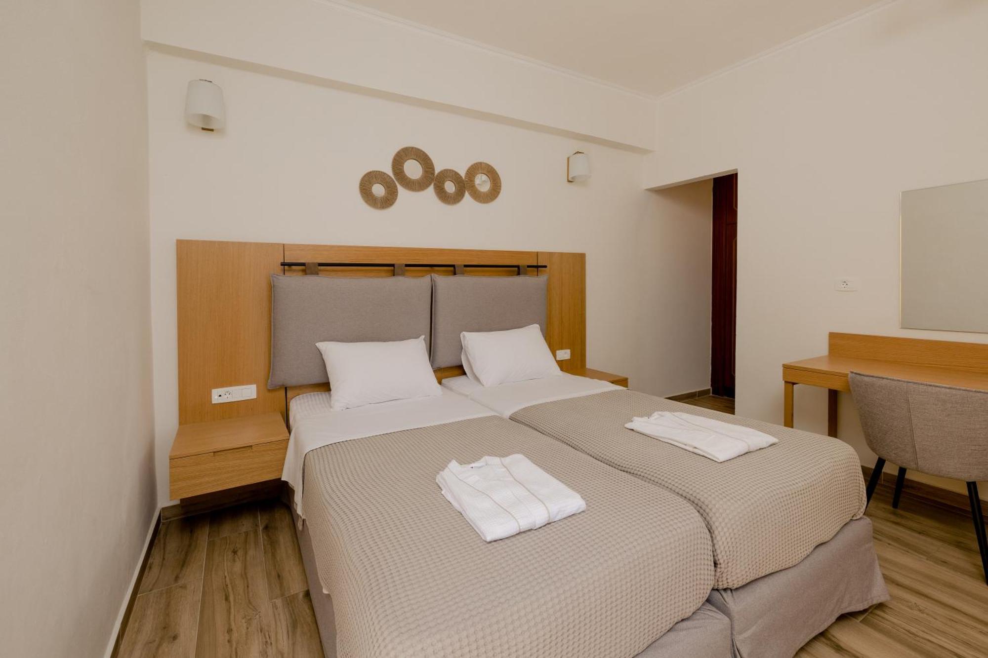 Opera House Hotel Сими Экстерьер фото